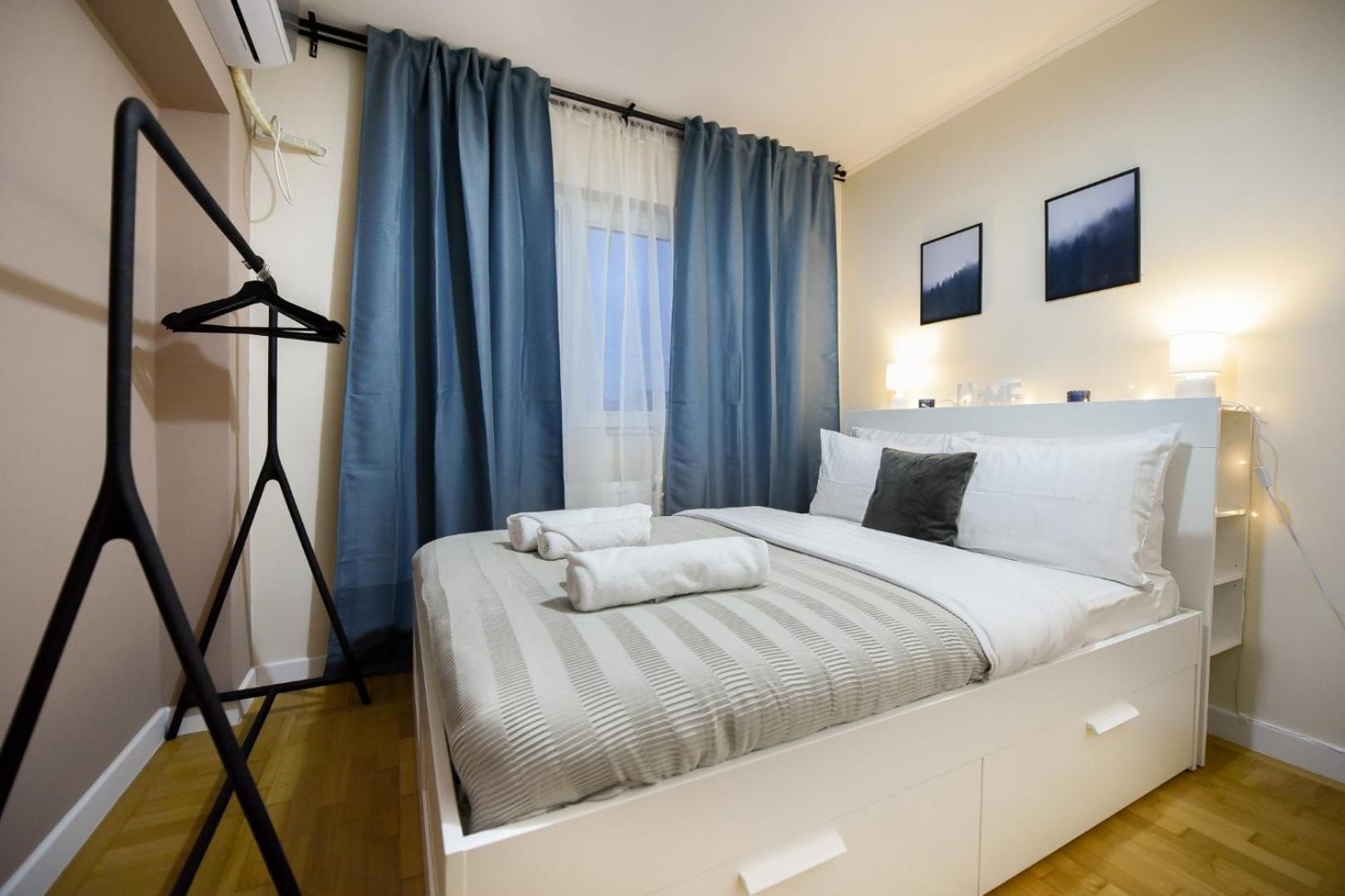 City Living At Its Best - Spacious 2 Bedroom Apartment On Calea Victoriei Bucarest Esterno foto