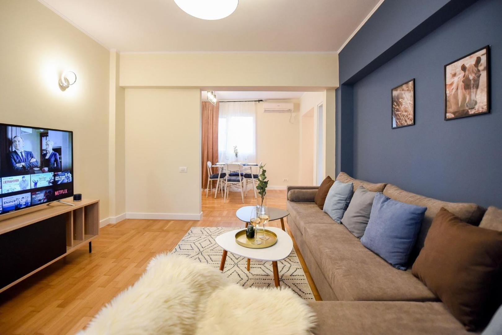 City Living At Its Best - Spacious 2 Bedroom Apartment On Calea Victoriei Bucarest Esterno foto